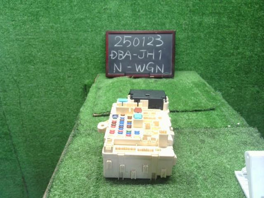 Ｎ－ＷＧＮ ヒューズボックス DBA-JH1 31600-T6G-J01