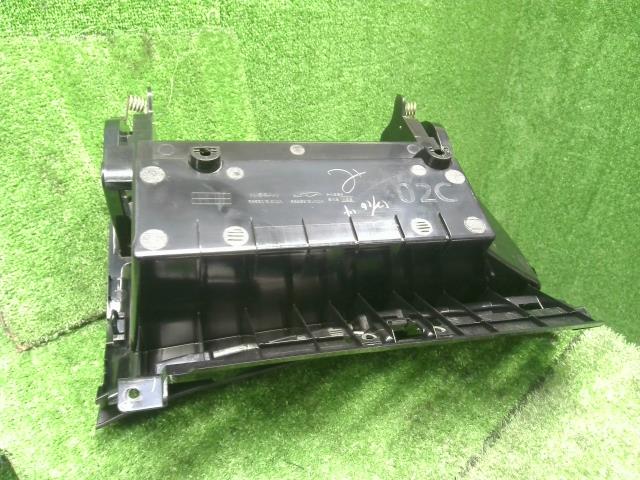 ノート グローブＢＯＸ DAA-HE12 68510-3VA0A