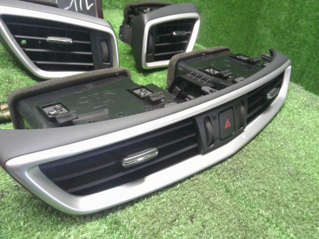 エクストレイル 内装部品 DBA-NT32 68750-4CE0A