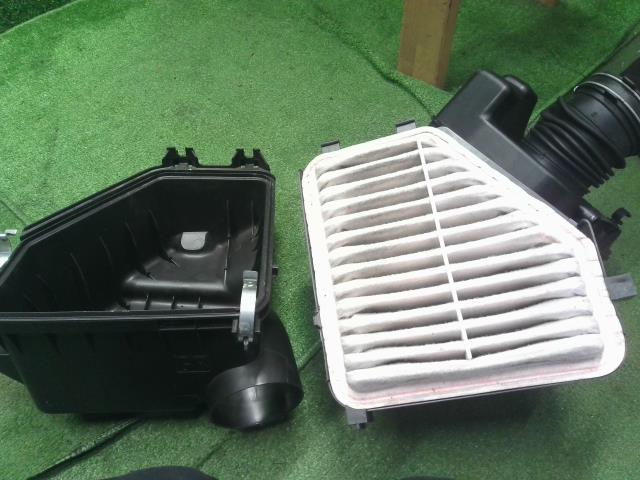 ヴェルファイア エアクリーナーＡＳＳＹ DBA-GGH25W 17700-31661