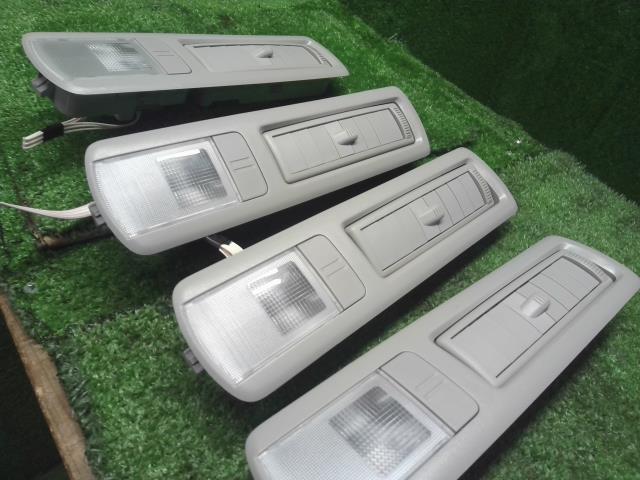 ヴェルファイア ルームランプ DBA-GGH25W 81360-58010-B0