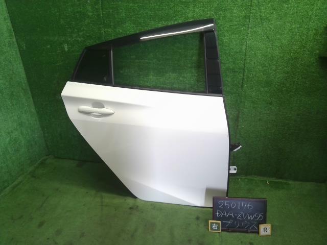 プリウス 右ＲドアＡＳＳＹ DAA-ZVW55 67003-47210