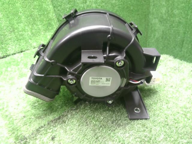 プリウス 電動ファン DAA-ZVW55 G9230-47080