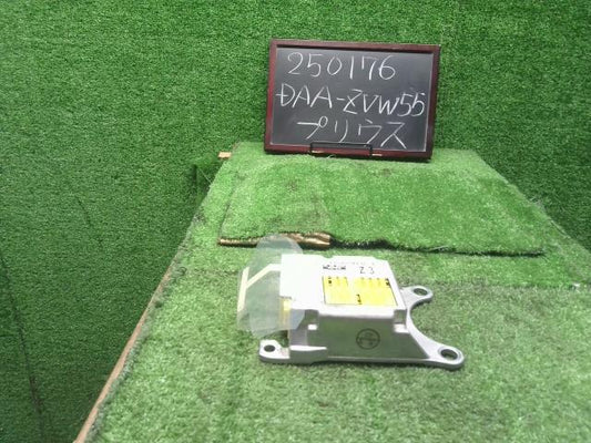 プリウス コントロールユニット DAA-ZVW55 89170-47610