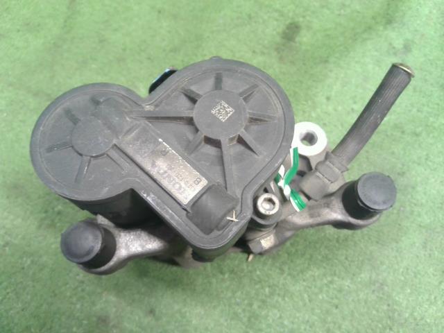フィット 右Ｒキャリパー 6BA-GR2 43020-TZD-J01