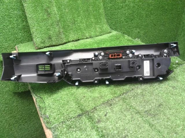 フィット Ａ／Ｃスイッチパネル 6BA-GR2 79610-TZD-J52ZA