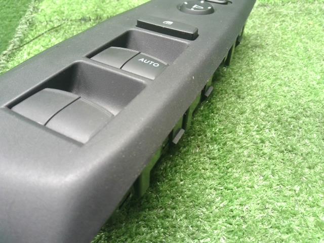 フィット パワーウインドウスイッチ 6BA-GR2 83541-TZA-J01ZA
