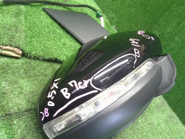 VW ゴルフトゥーラン 右サイドミラー DBA-1TCTHW 1T2857508AF