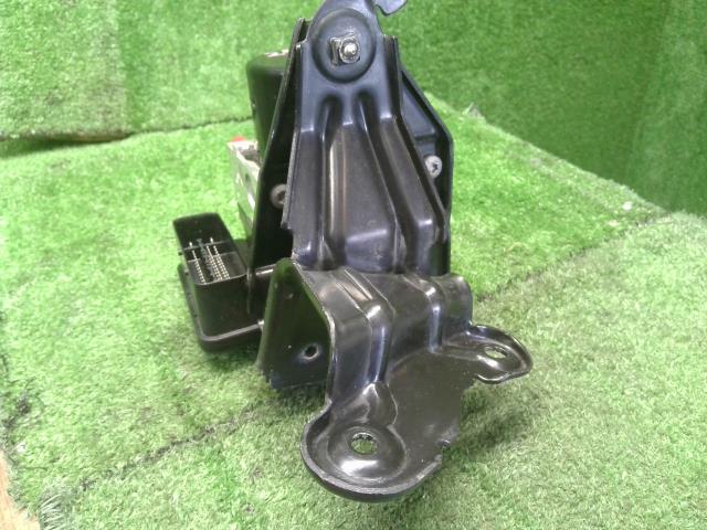 VW ゴルフトゥーラン ＡＢＳアクチュエーター DBA-1TCTHW 1K0614517DP
