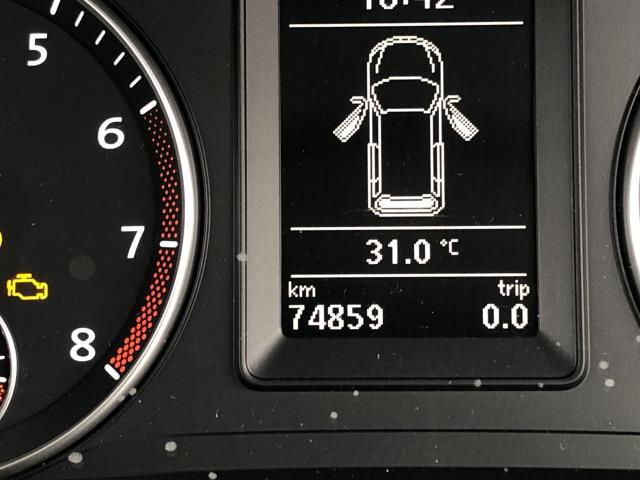 VW ゴルフトゥーラン スピードメーター DBA-1TCTHW 1T0920875D