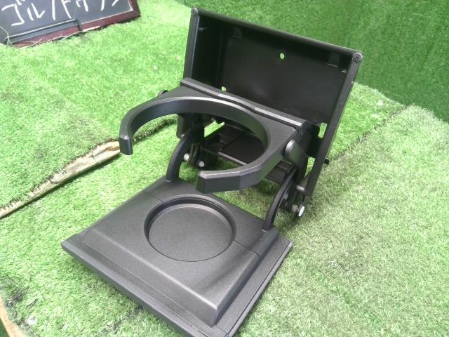 VW ゴルフトゥーラン ドリンクホルダー DBA-1TCTHW
