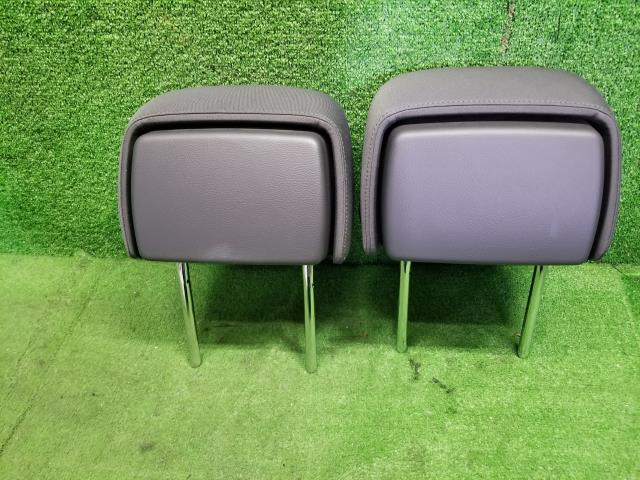 VW ゴルフトゥーラン ヘッドレスト DBA-1TCTHW 1T0885901R