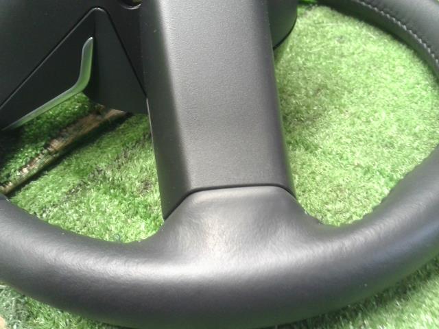 オーラ ステアリングホイール 6AA-FE13