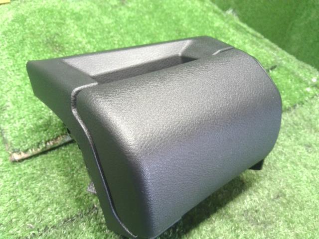 オーラ ドリンクホルダー 6AA-FE13