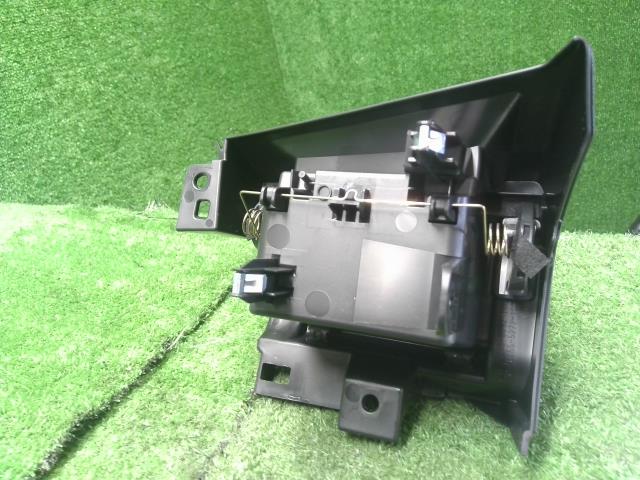 オーラ ドリンクホルダー 6AA-FE13