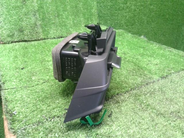 オーラ 内装部品 6AA-FE13