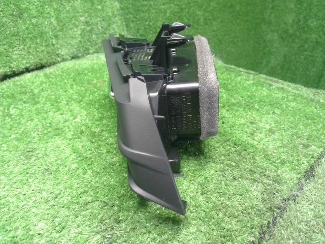 オーラ 内装部品 6AA-FE13