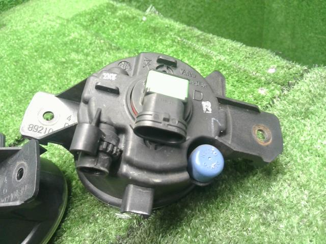 ノート 左フォグランプ DBA-E12