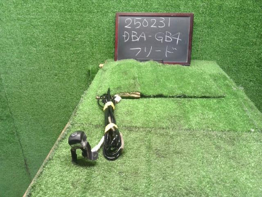 フリード カメラ DBA-GB4