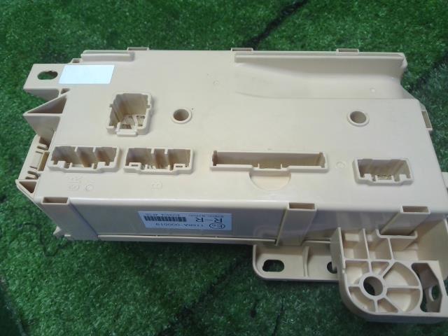 ミライース ヒューズボックス DBA-LA310S 82600-B2500