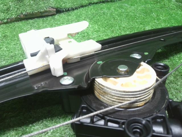 フィアット 500 右Ｆドアレギュレータ・モーター ABA-31212