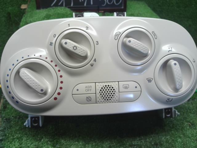 フィアット 500 Ａ／Ｃスイッチパネル ABA-31212