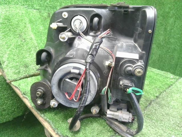 サンバー 右ヘッドランプＡＳＳＹ LE-TT2 84001TC060