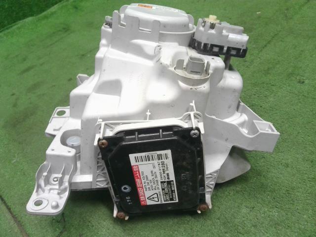 ムーヴコンテ 左ヘッドランプＡＳＳＹ DBA-L585S 81130-B2450,81170-B2450