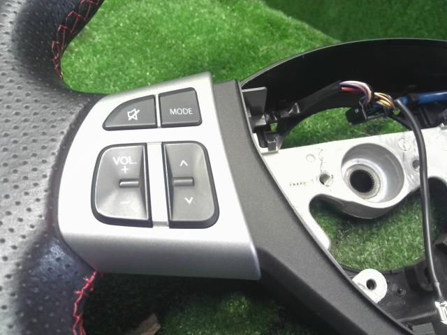 スイフト ステアリングホイール CBA-ZC32S 48110-72LC0-JZR