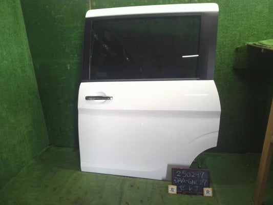 セレナ 左ＲドアＡＳＳＹ DAA-GNC27 H210A-5TAMA