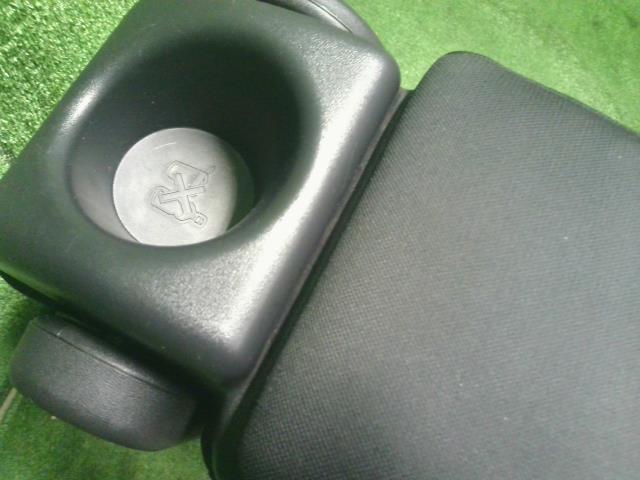 セレナ コンソールボックス DAA-GNC27 88317-5TA0A