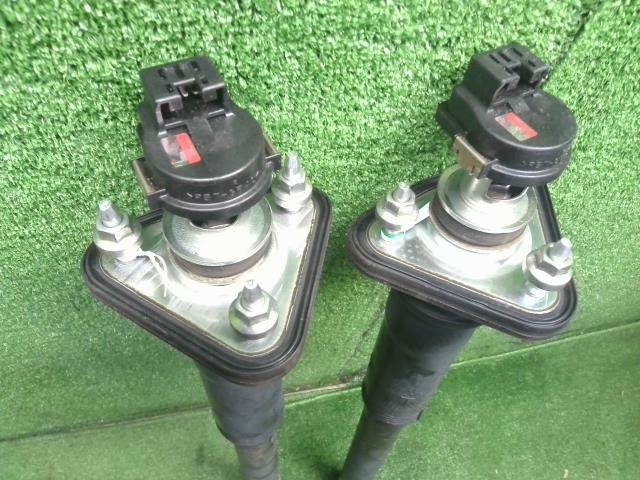 レクサス GS Ｒストラット・アブソーバーセット DBA-GRL11 48530-80779