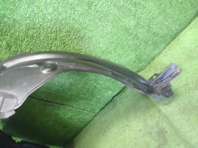 シエンタ 右Ｆインナーフェンダー DAA-NHP170G 53875-52310
