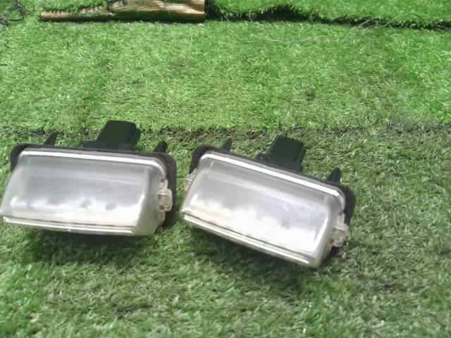 シエンタ ランプ類 DAA-NHP170G 81270-0D120