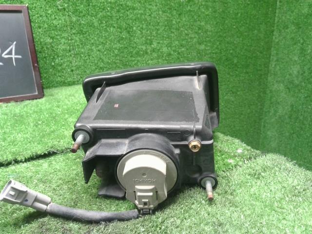 セレナ 左フォグランプ UA-TNC24 26155-CX125,26150-CX125
