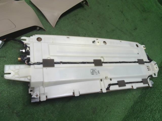 セレナ 内装部品 UA-TNC24