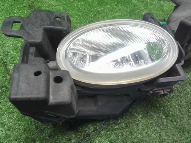 バモス 左フォグランプ ABA-HM2 33951-S8R-003