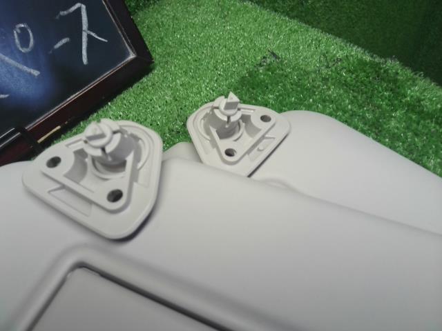 ｅＫクロススペース サンバイザー 4AA-B35A MQ717980