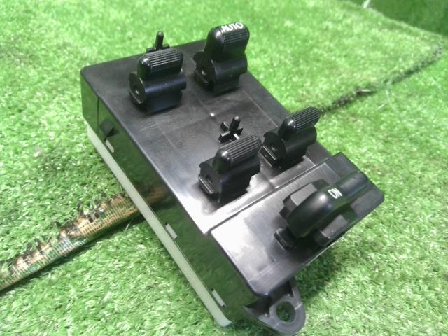 ライフ パワーウインドウスイッチ LA-JB1 35765-S2K-003ZB