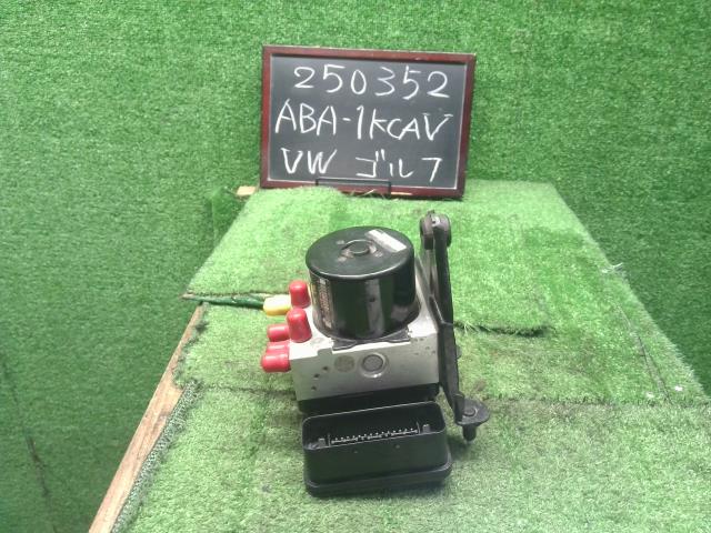 VW ゴルフ ＡＢＳアクチュエーター ABA-1KCAV 1K0 614 517 BK