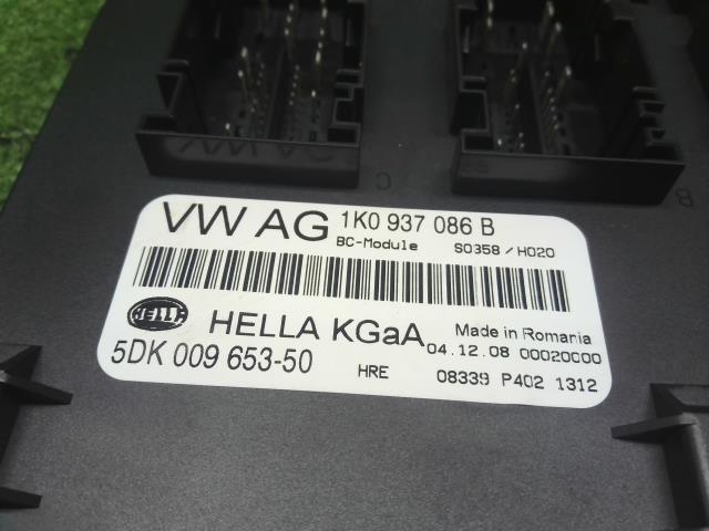 VW ゴルフ ヒューズボックス ABA-1KCAV 1K0 937 087 G