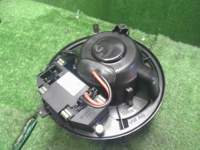 VW ゴルフ ヒーターブロアモーター ABA-1KCAV 1K2 820 015 H