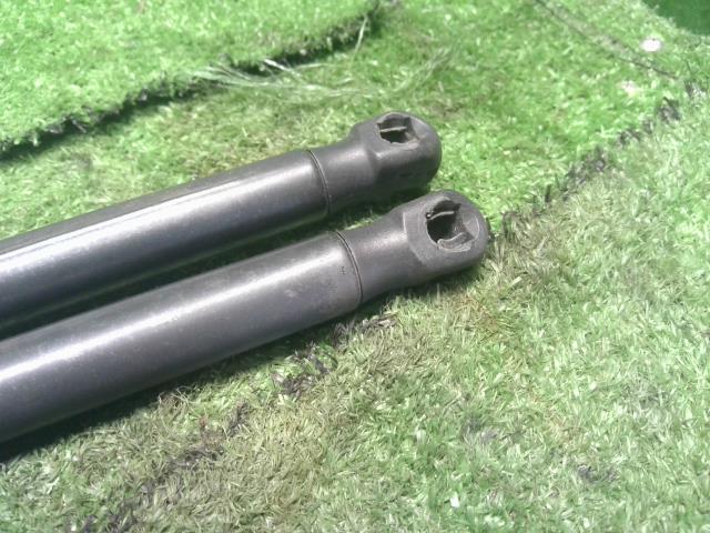 BMW ミニ バックドアダンパー ABA-MF16S 51 24 7 148 902