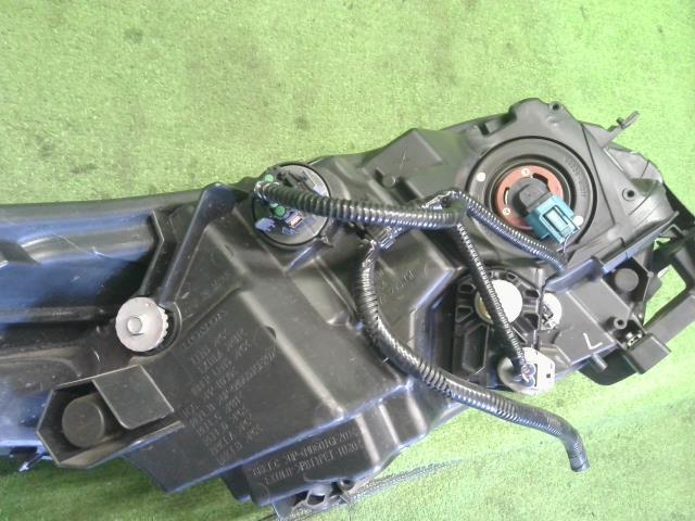 ヴェゼル 左ヘッドランプＡＳＳＹ DAA-RU3 33150-T7B-J11