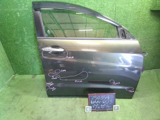 ヴェゼル 右ＦドアＡＳＳＹ DAA-RU3 67010-T7A-300ZZ