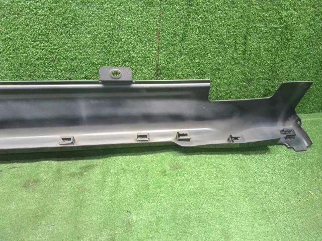 ヴェゼル 右サイドステップ DAA-RU3 71800-T7B-003