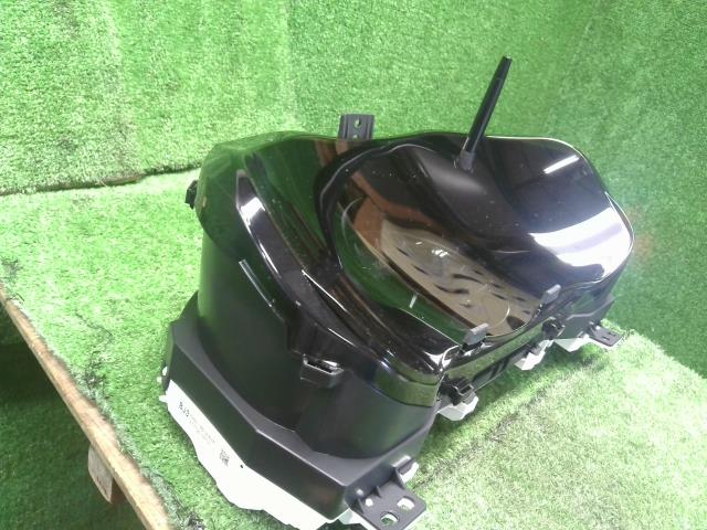 ヴェゼル スピードメーター DAA-RU3 78100-T7B-J31