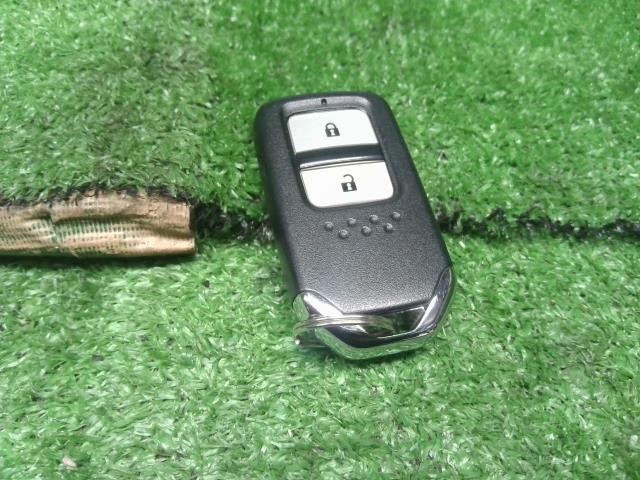 ヴェゼル キーレスリモコン DAA-RU3 72147-T5C-J01