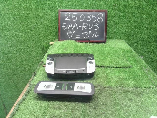 ヴェゼル ルームランプ DAA-RU3 36620-T7A-J01,34403-T2A-H01ZD