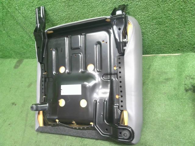 サンバー アシスタントシート EBD-TT2 64011TC530NR